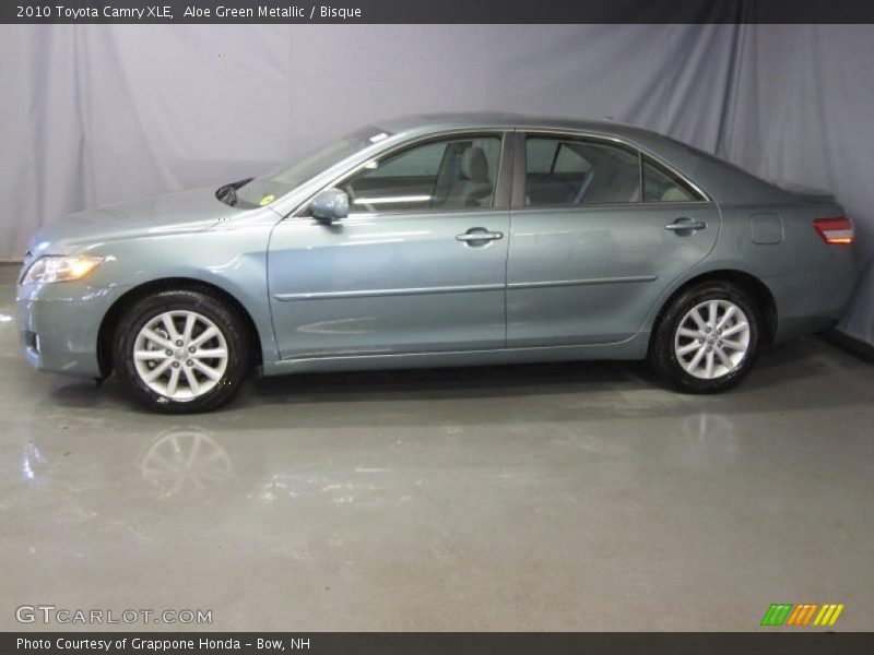 Aloe Green Metallic / Bisque 2010 Toyota Camry XLE