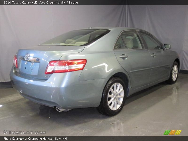 Aloe Green Metallic / Bisque 2010 Toyota Camry XLE