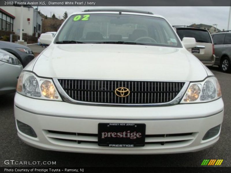 Diamond White Pearl / Ivory 2002 Toyota Avalon XLS