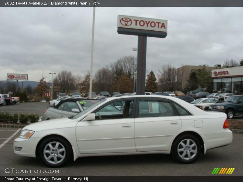 Diamond White Pearl / Ivory 2002 Toyota Avalon XLS