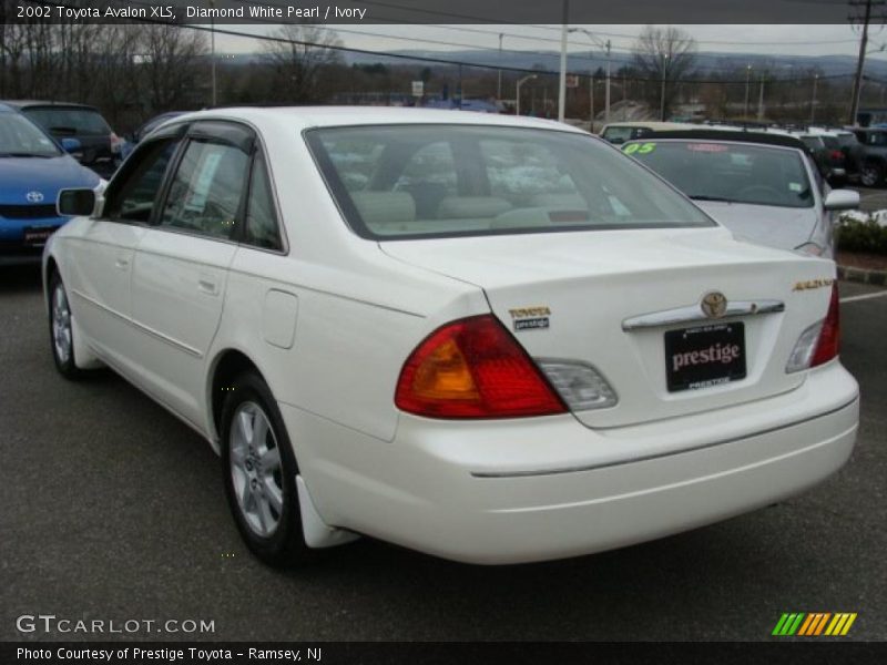 Diamond White Pearl / Ivory 2002 Toyota Avalon XLS
