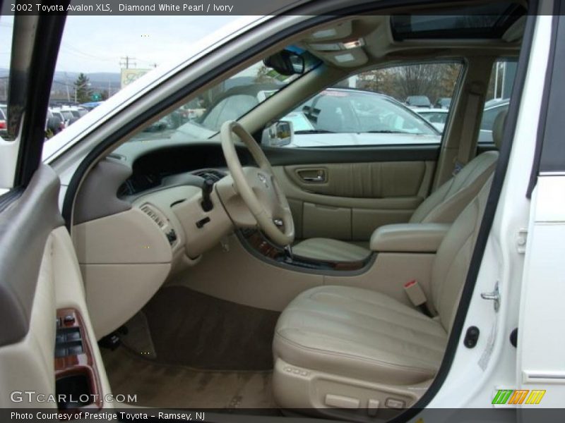Diamond White Pearl / Ivory 2002 Toyota Avalon XLS
