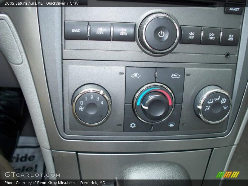 Quicksilver / Gray 2009 Saturn Aura XE