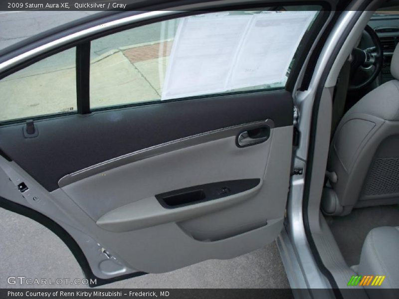 Quicksilver / Gray 2009 Saturn Aura XE