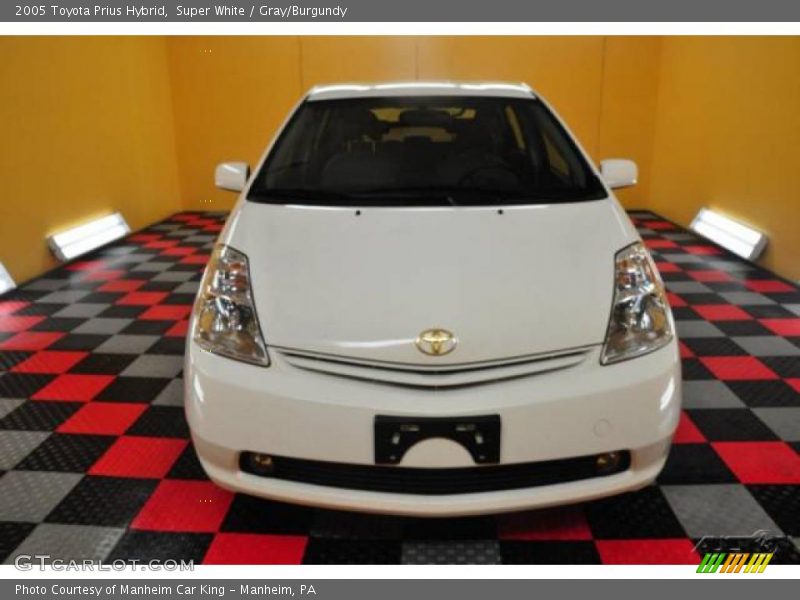 Super White / Gray/Burgundy 2005 Toyota Prius Hybrid