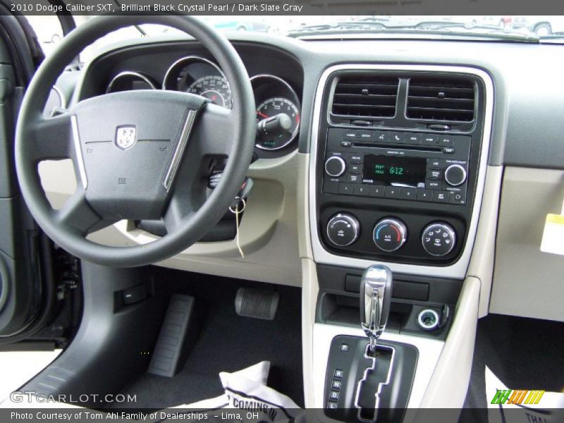 Brilliant Black Crystal Pearl / Dark Slate Gray 2010 Dodge Caliber SXT