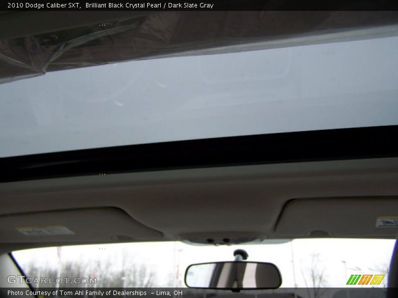 Brilliant Black Crystal Pearl / Dark Slate Gray 2010 Dodge Caliber SXT