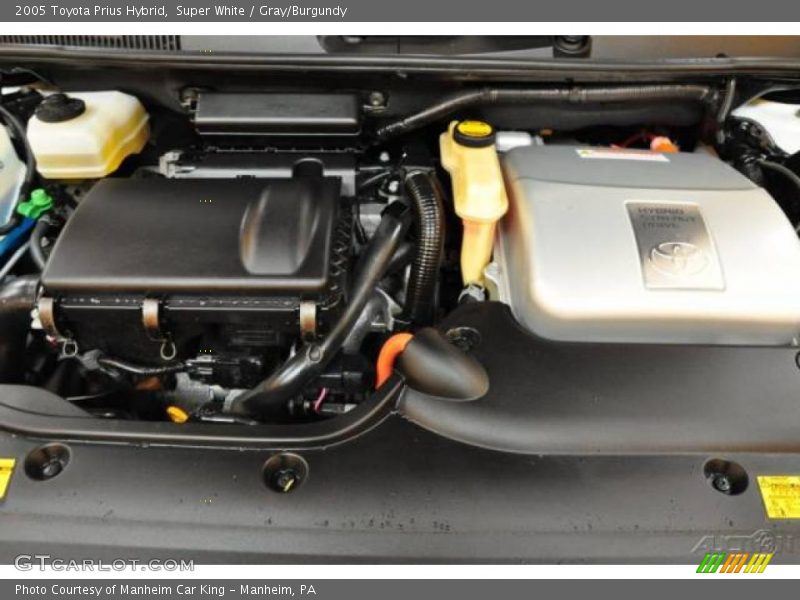 Super White / Gray/Burgundy 2005 Toyota Prius Hybrid