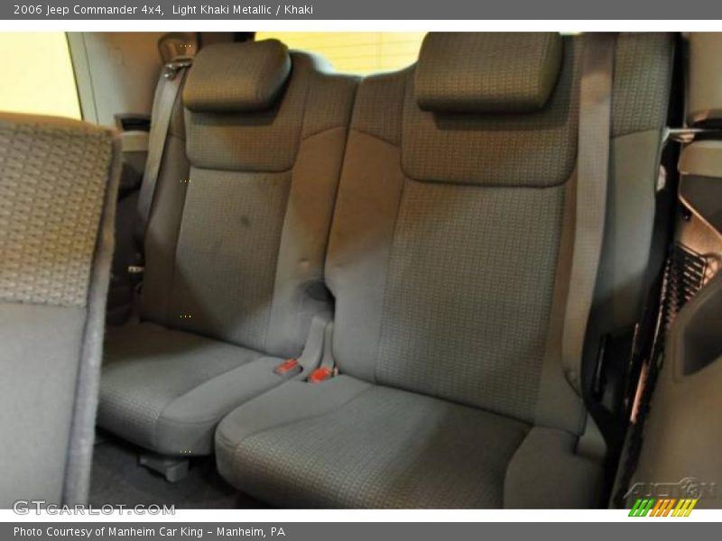Light Khaki Metallic / Khaki 2006 Jeep Commander 4x4