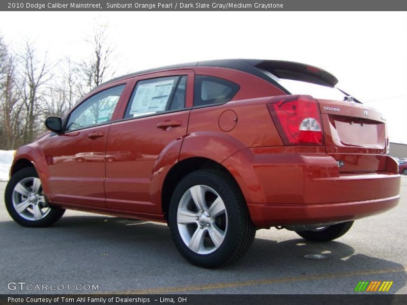 Sunburst Orange Pearl / Dark Slate Gray/Medium Graystone 2010 Dodge Caliber Mainstreet