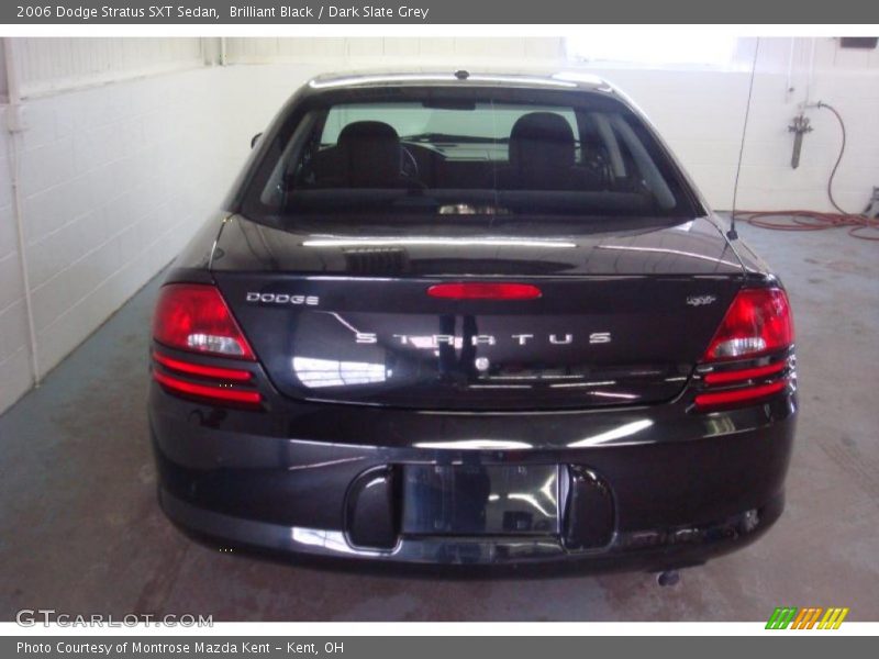 Brilliant Black / Dark Slate Grey 2006 Dodge Stratus SXT Sedan
