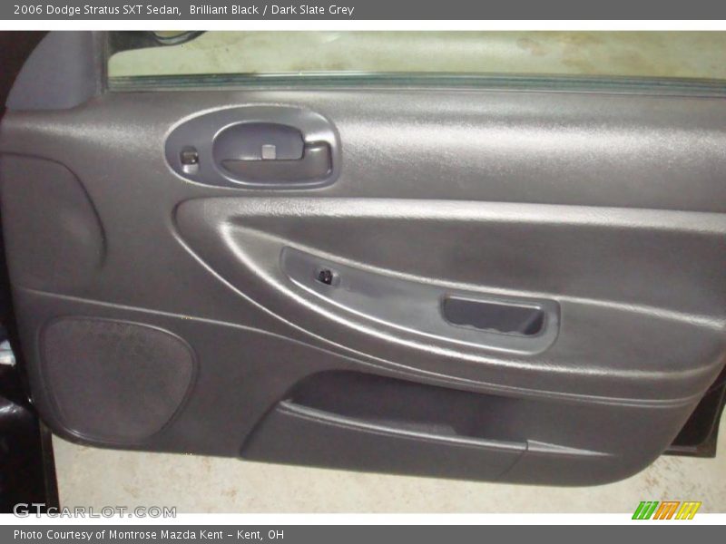 Brilliant Black / Dark Slate Grey 2006 Dodge Stratus SXT Sedan