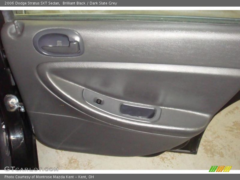 Brilliant Black / Dark Slate Grey 2006 Dodge Stratus SXT Sedan