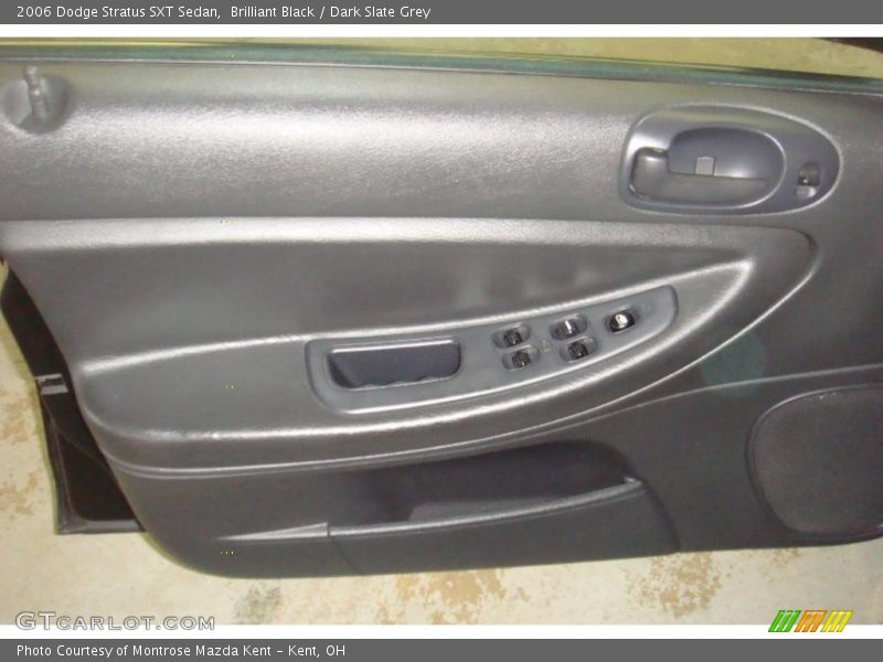 Brilliant Black / Dark Slate Grey 2006 Dodge Stratus SXT Sedan