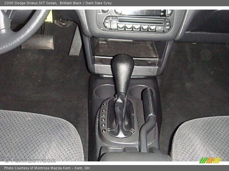 Brilliant Black / Dark Slate Grey 2006 Dodge Stratus SXT Sedan