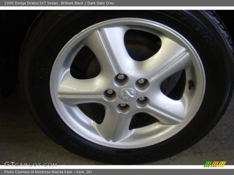 Brilliant Black / Dark Slate Grey 2006 Dodge Stratus SXT Sedan