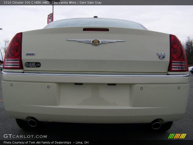 Cool Vanilla White / Dark Slate Gray 2010 Chrysler 300 C HEMI AWD