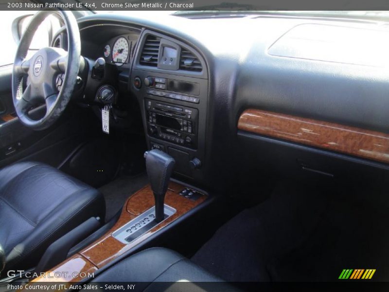 Chrome Silver Metallic / Charcoal 2003 Nissan Pathfinder LE 4x4