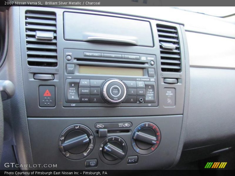 Brilliant Silver Metallic / Charcoal 2007 Nissan Versa SL
