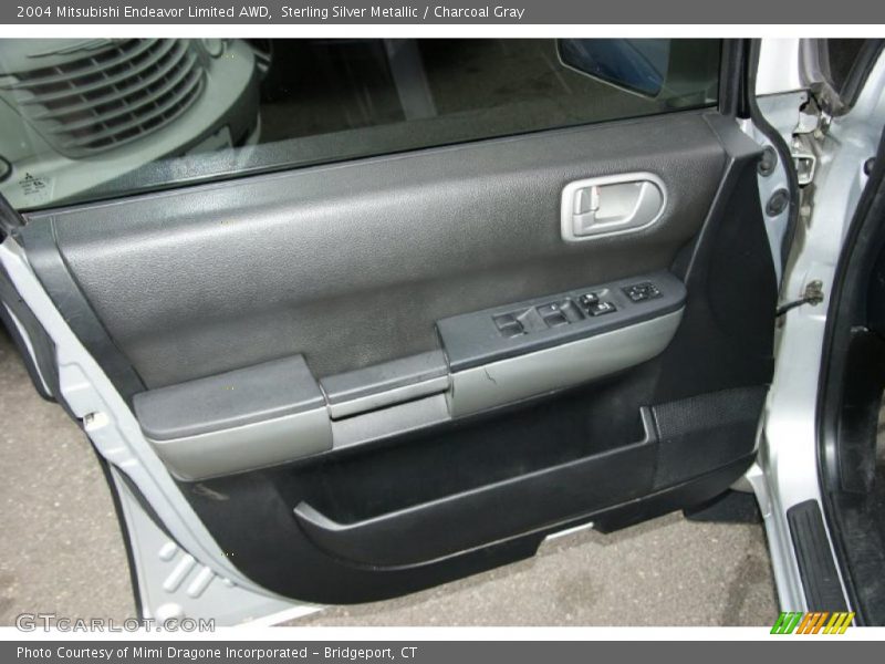 Sterling Silver Metallic / Charcoal Gray 2004 Mitsubishi Endeavor Limited AWD