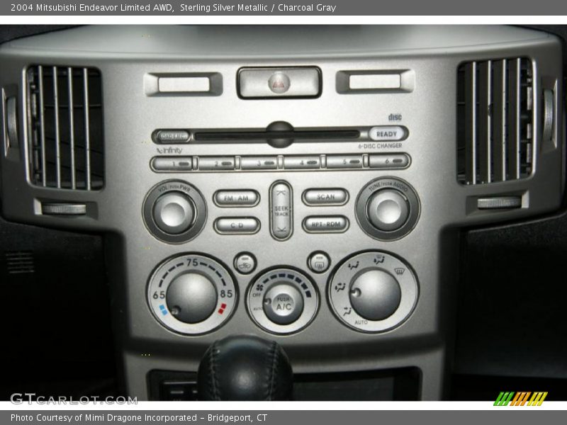 Sterling Silver Metallic / Charcoal Gray 2004 Mitsubishi Endeavor Limited AWD