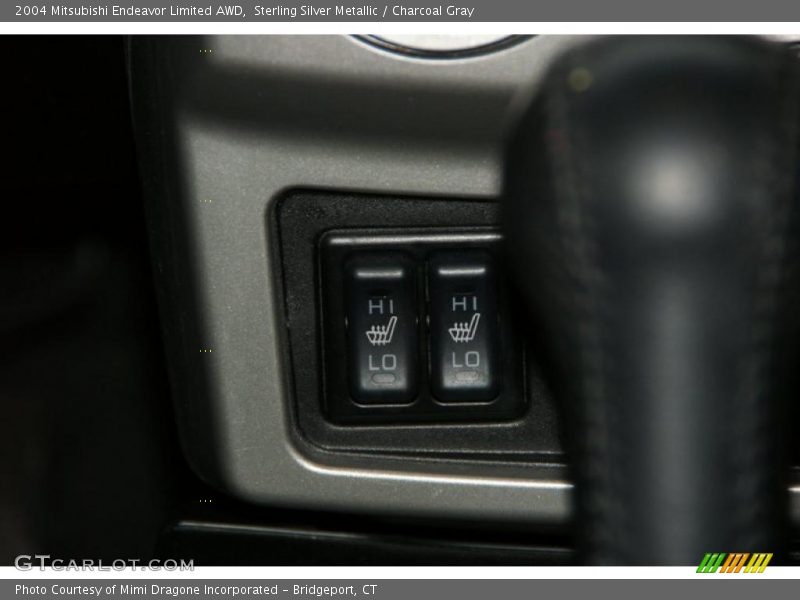 Sterling Silver Metallic / Charcoal Gray 2004 Mitsubishi Endeavor Limited AWD