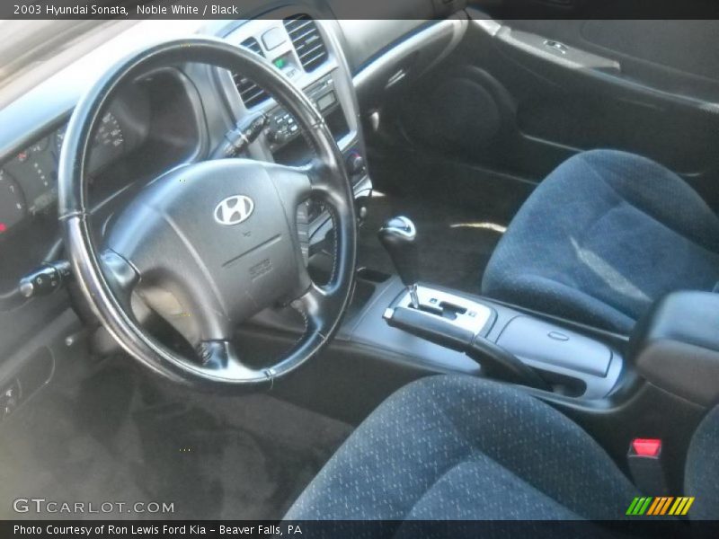 Noble White / Black 2003 Hyundai Sonata