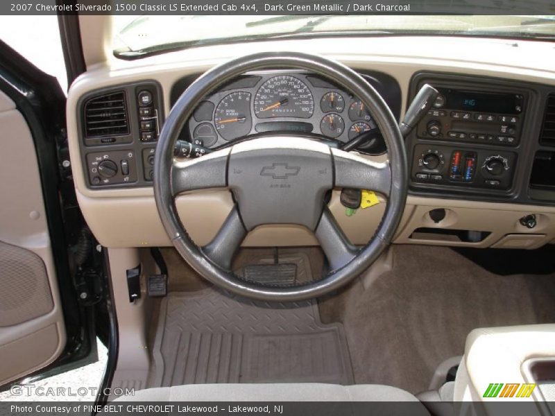Dark Green Metallic / Dark Charcoal 2007 Chevrolet Silverado 1500 Classic LS Extended Cab 4x4
