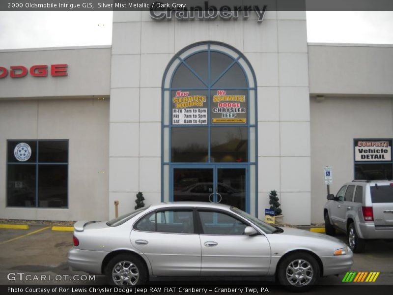 Silver Mist Metallic / Dark Gray 2000 Oldsmobile Intrigue GLS