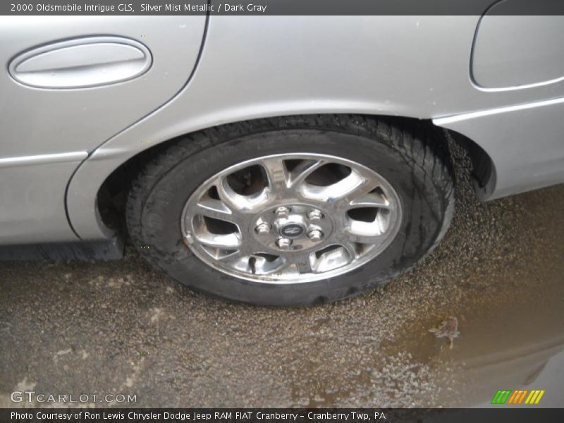 Silver Mist Metallic / Dark Gray 2000 Oldsmobile Intrigue GLS