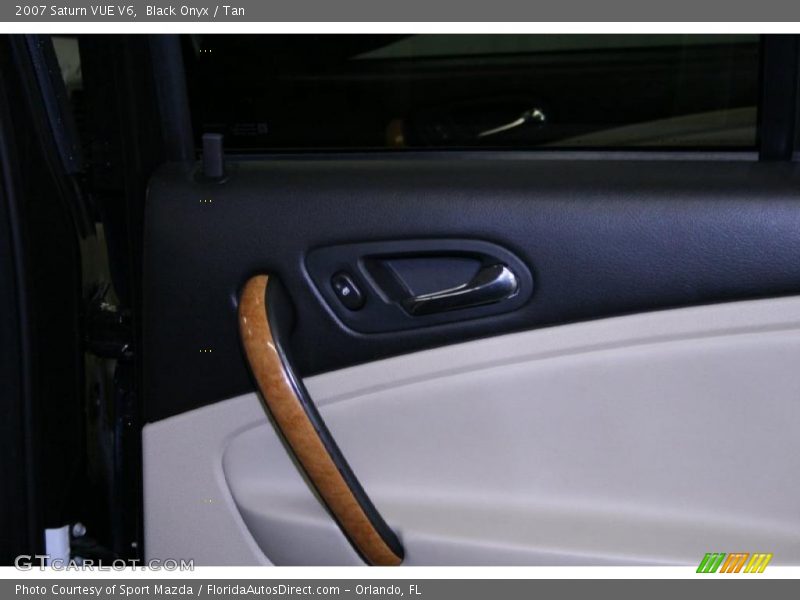 Black Onyx / Tan 2007 Saturn VUE V6