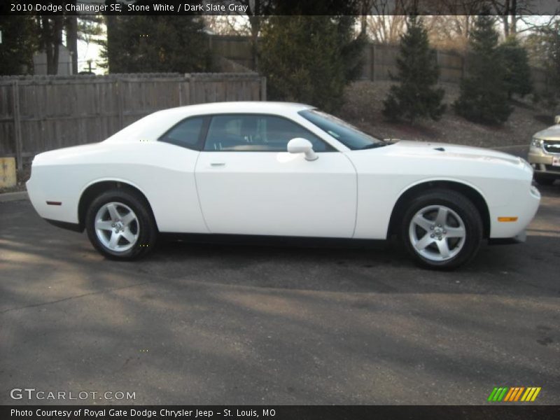 Stone White / Dark Slate Gray 2010 Dodge Challenger SE