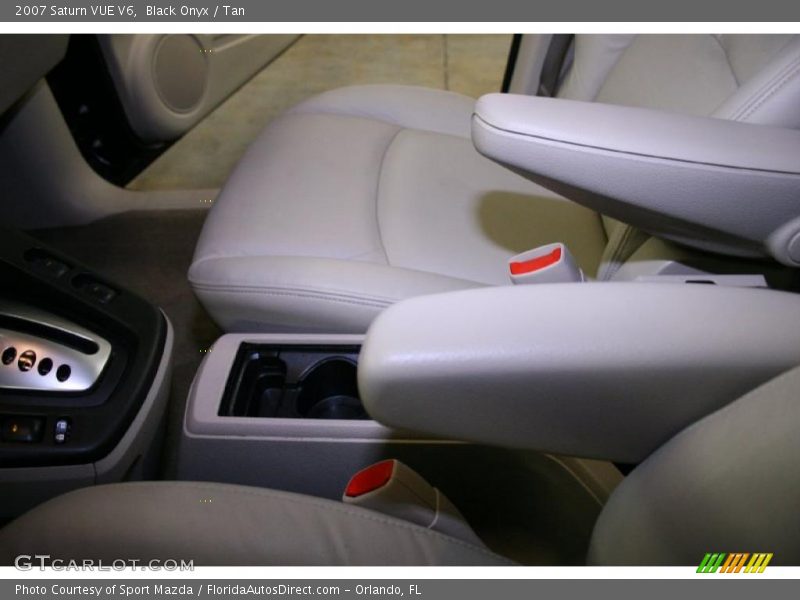 Black Onyx / Tan 2007 Saturn VUE V6