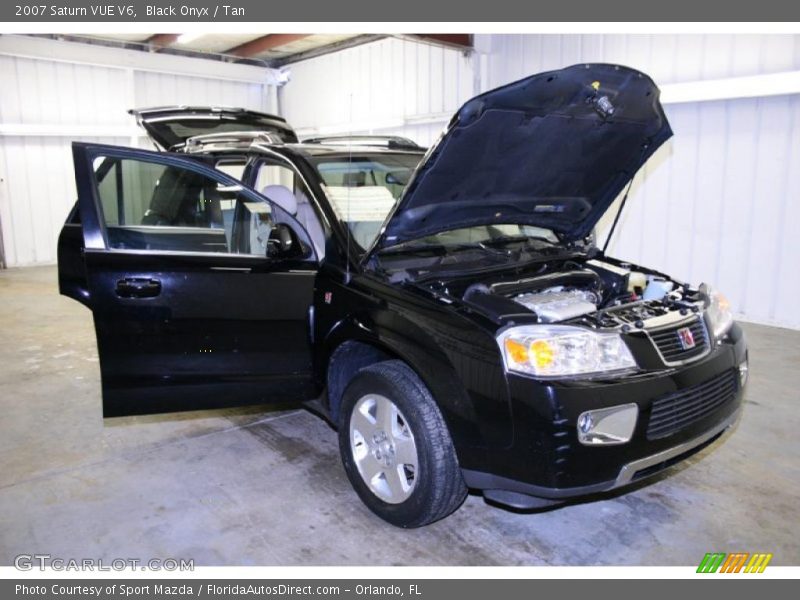 Black Onyx / Tan 2007 Saturn VUE V6