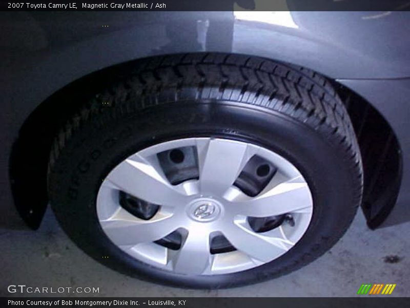 Magnetic Gray Metallic / Ash 2007 Toyota Camry LE