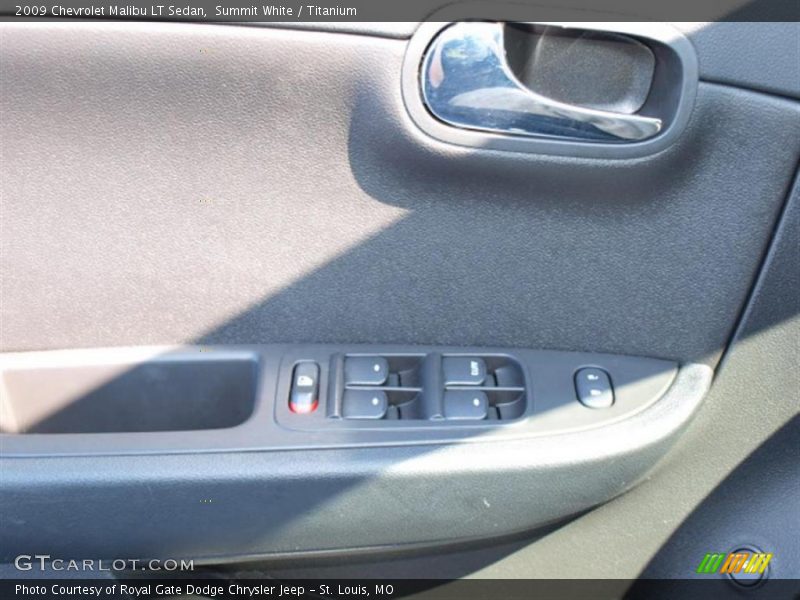 Summit White / Titanium 2009 Chevrolet Malibu LT Sedan