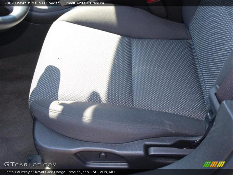 Summit White / Titanium 2009 Chevrolet Malibu LT Sedan