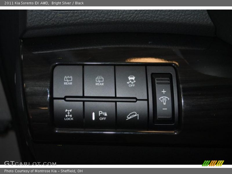 Bright Silver / Black 2011 Kia Sorento EX AWD