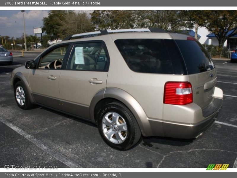 Pueblo Gold Metallic / Pebble 2005 Ford Freestyle SEL