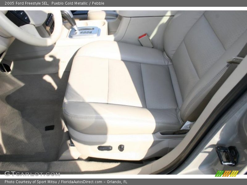 Pueblo Gold Metallic / Pebble 2005 Ford Freestyle SEL