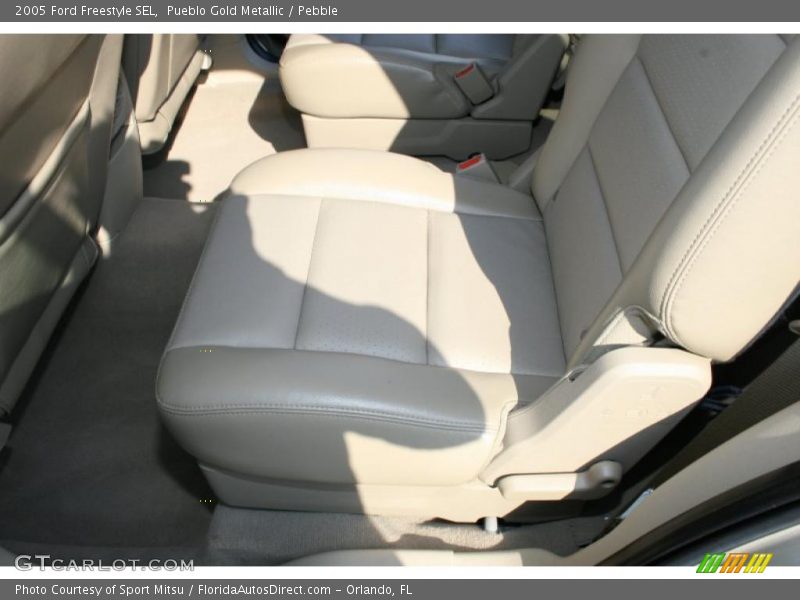 Pueblo Gold Metallic / Pebble 2005 Ford Freestyle SEL