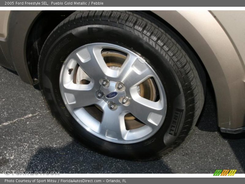 Pueblo Gold Metallic / Pebble 2005 Ford Freestyle SEL