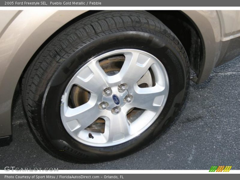 Pueblo Gold Metallic / Pebble 2005 Ford Freestyle SEL