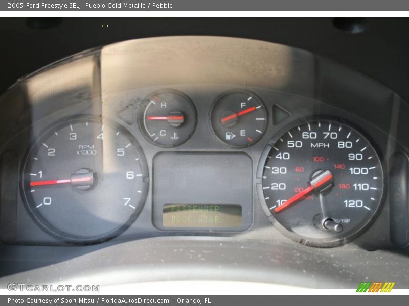 Pueblo Gold Metallic / Pebble 2005 Ford Freestyle SEL