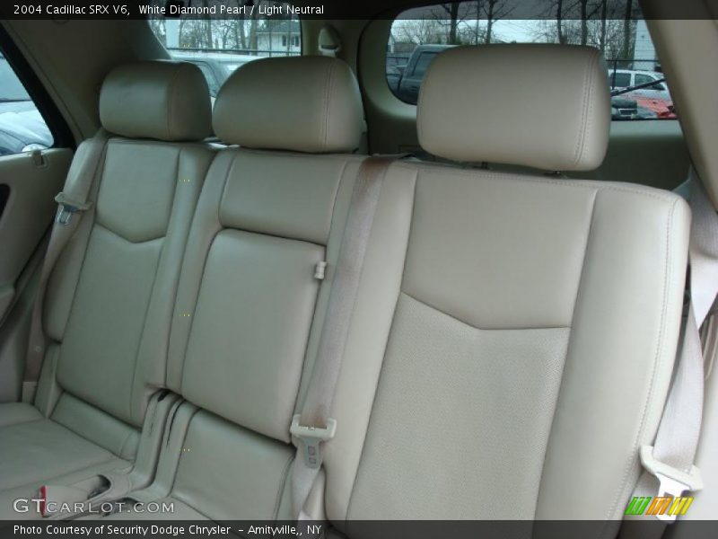 White Diamond Pearl / Light Neutral 2004 Cadillac SRX V6