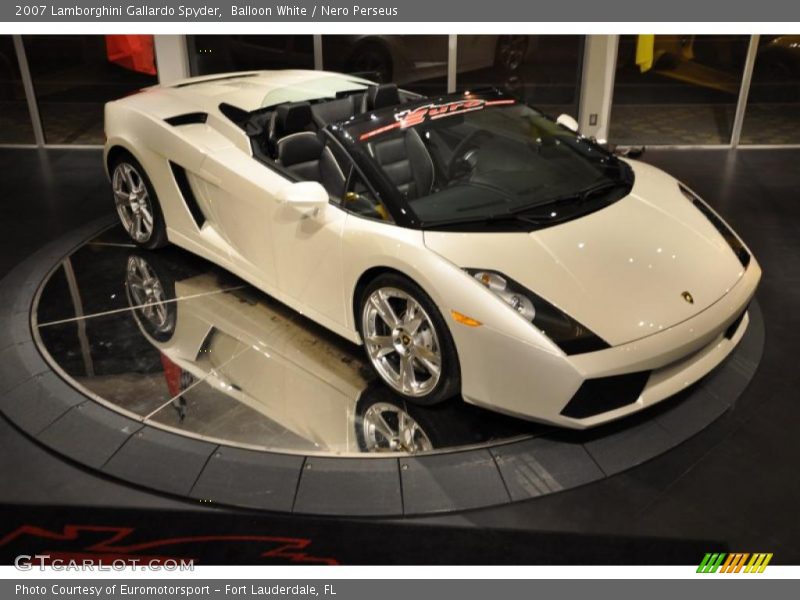 Balloon White / Nero Perseus 2007 Lamborghini Gallardo Spyder