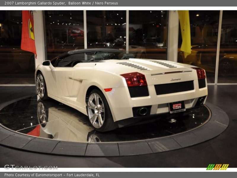 Balloon White / Nero Perseus 2007 Lamborghini Gallardo Spyder