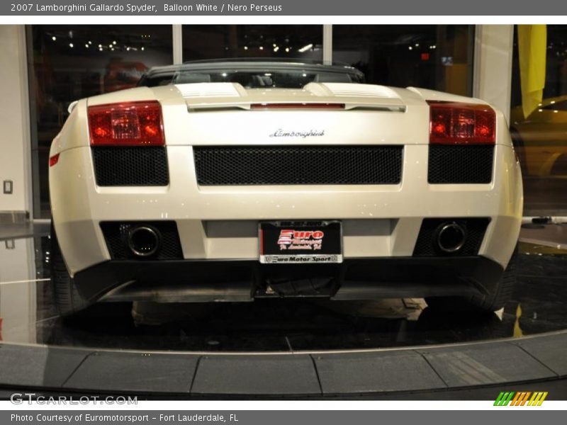 Balloon White / Nero Perseus 2007 Lamborghini Gallardo Spyder