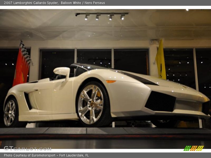 Balloon White / Nero Perseus 2007 Lamborghini Gallardo Spyder