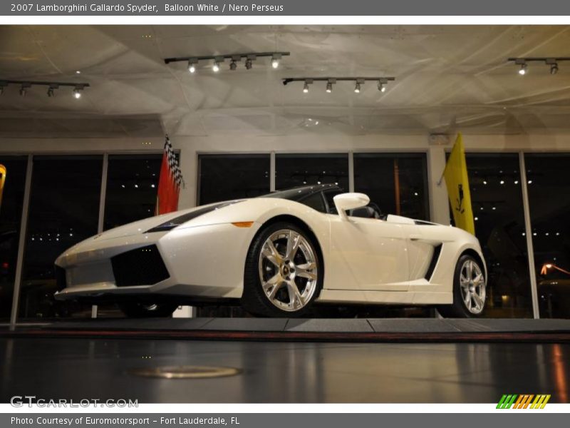 Balloon White / Nero Perseus 2007 Lamborghini Gallardo Spyder